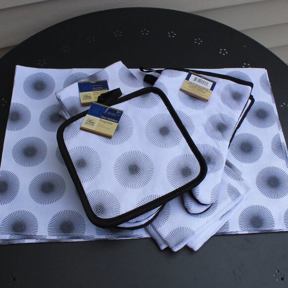 Home Collection 10 Piece Kitchen Linens Set Black & White Mod Retro Funky - Picture 3 of 9